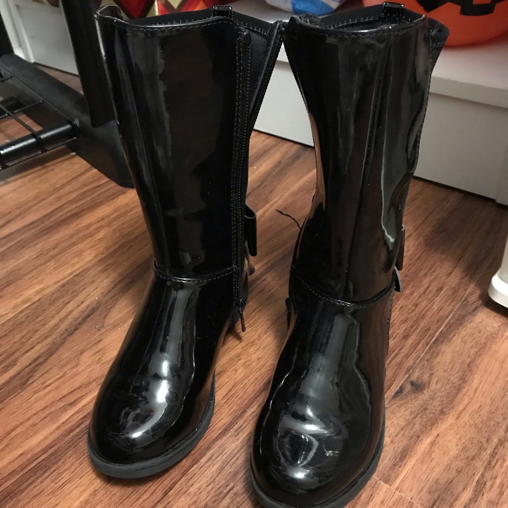 Girl boots